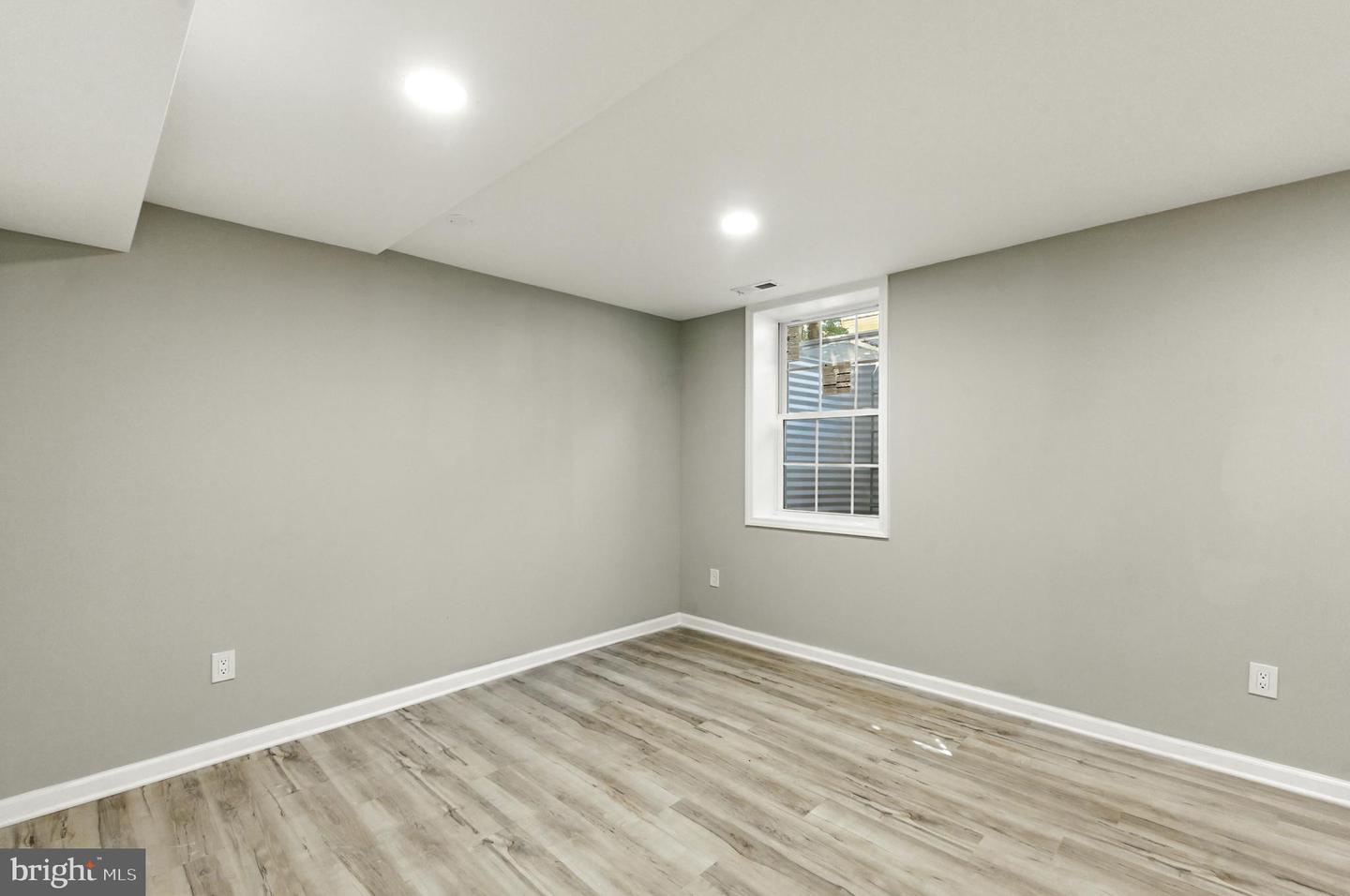 8602 CUSHMAN PL, ALEXANDRIA, Virginia 22308, 4 Bedrooms Bedrooms, ,3 BathroomsBathrooms,Residential,For sale,8602 CUSHMAN PL,VAFX2266324 MLS # VAFX2266324