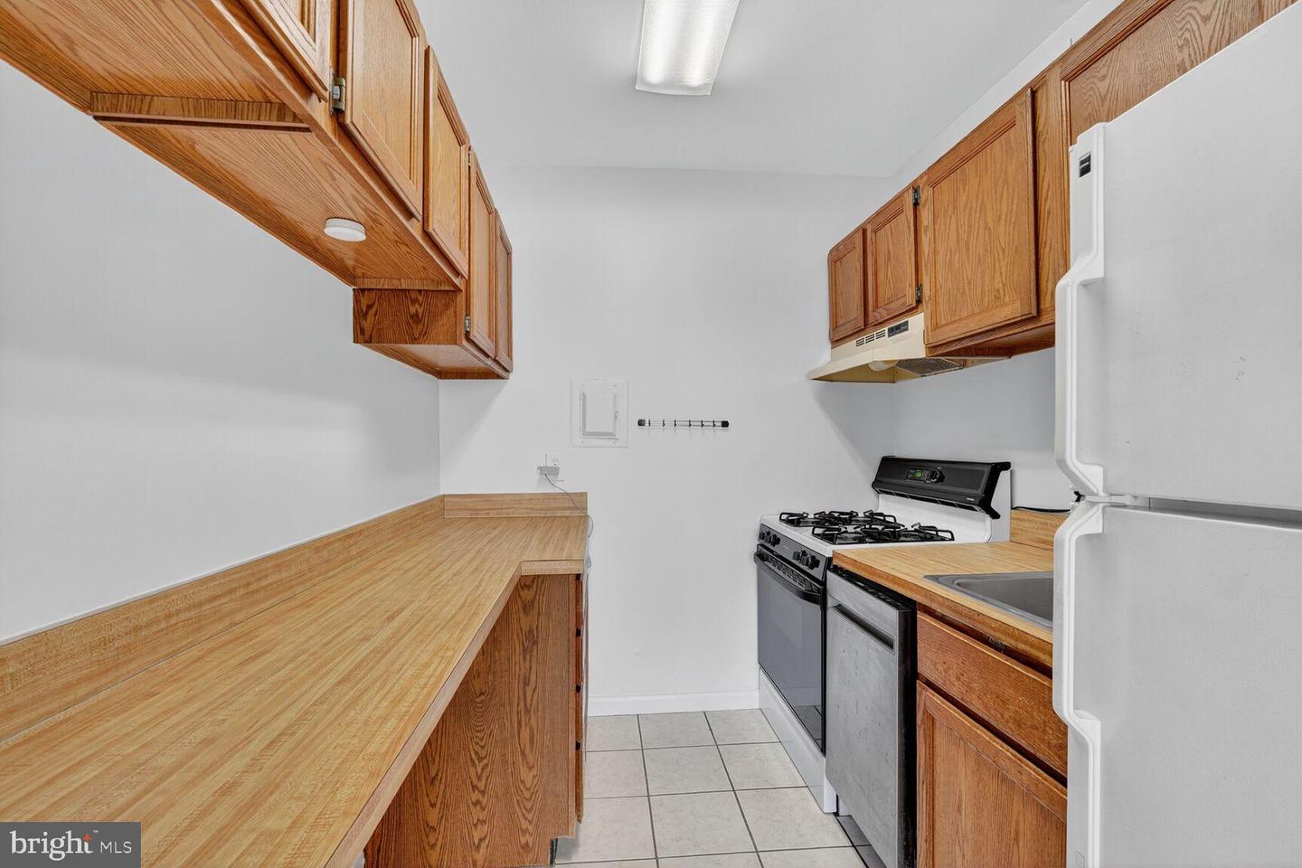 1602 RENATE DR #302, WOODBRIDGE, Virginia 22192, 1 Bedroom Bedrooms, 9 Rooms Rooms,1 BathroomBathrooms,Residential,For sale,1602 RENATE DR #302,VAPW2103994 MLS # VAPW2103994