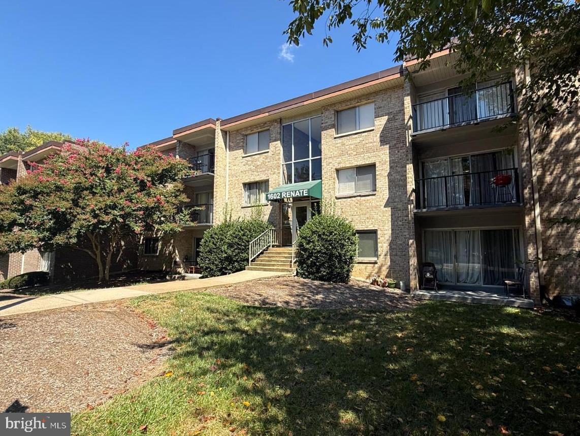 1602 RENATE DR #302, WOODBRIDGE, Virginia 22192, 1 Bedroom Bedrooms, 9 Rooms Rooms,1 BathroomBathrooms,Residential,For sale,1602 RENATE DR #302,VAPW2103994 MLS # VAPW2103994