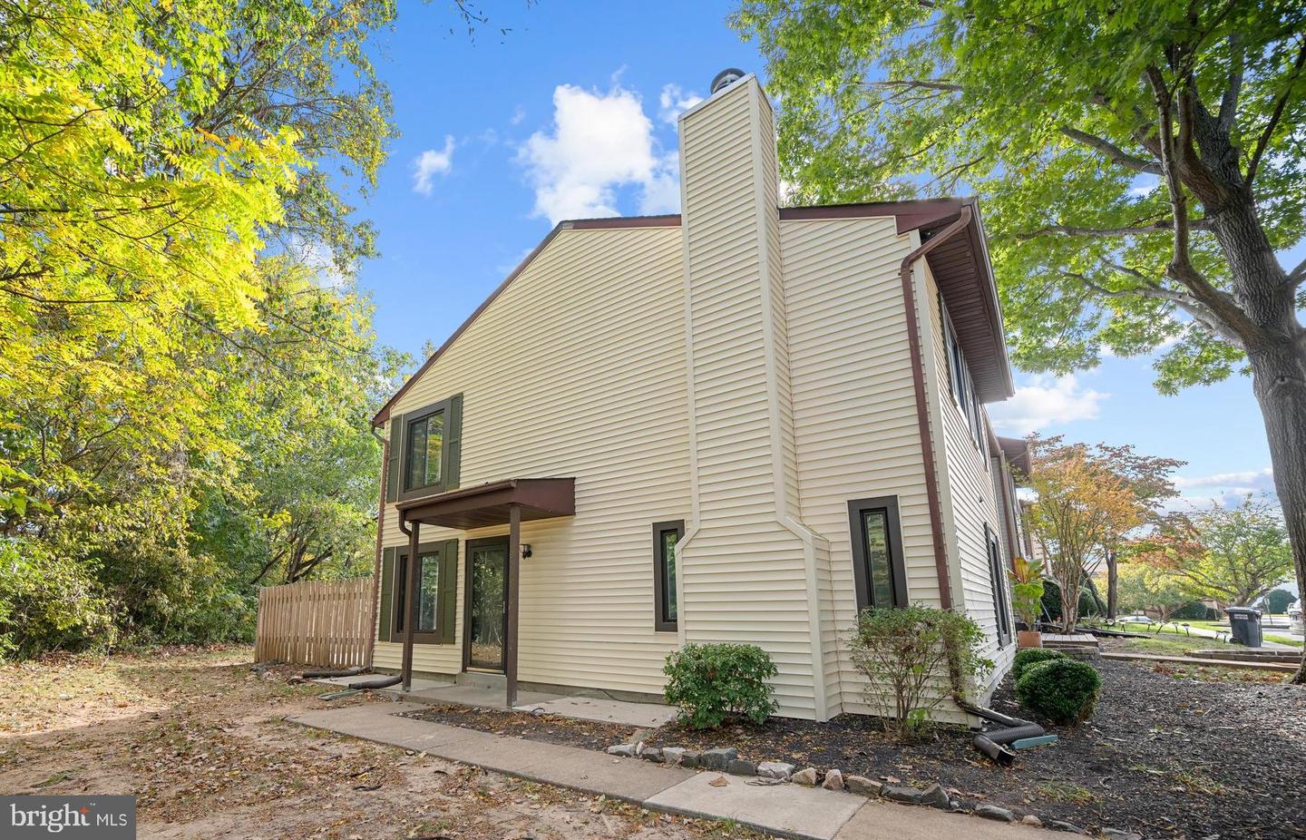 2549 FOX RIDGE CT #68, WOODBRIDGE, Virginia 22192, 3 Bedrooms Bedrooms, ,2 BathroomsBathrooms,Residential,For sale,2549 FOX RIDGE CT #68,VAPW2105926 MLS # VAPW2105926