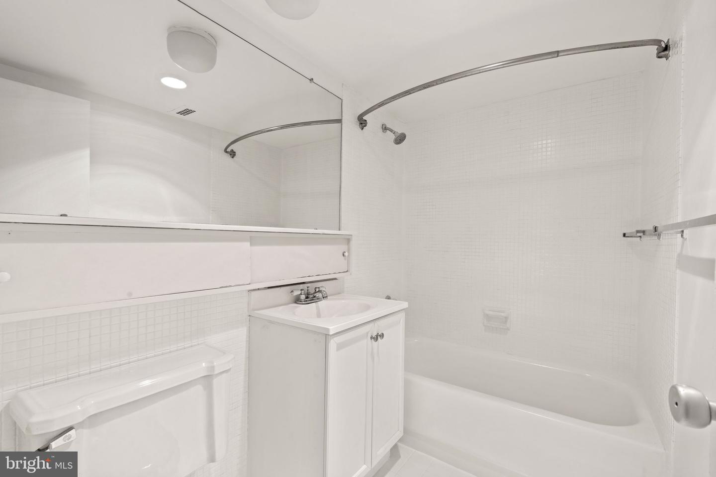 300 M ST SW #N213, WASHINGTON, District Of Columbia 20024, 1 Bedroom Bedrooms, ,1 BathroomBathrooms,Residential,For sale,300 M ST SW #N213,DCDC2229786 MLS # DCDC2229786