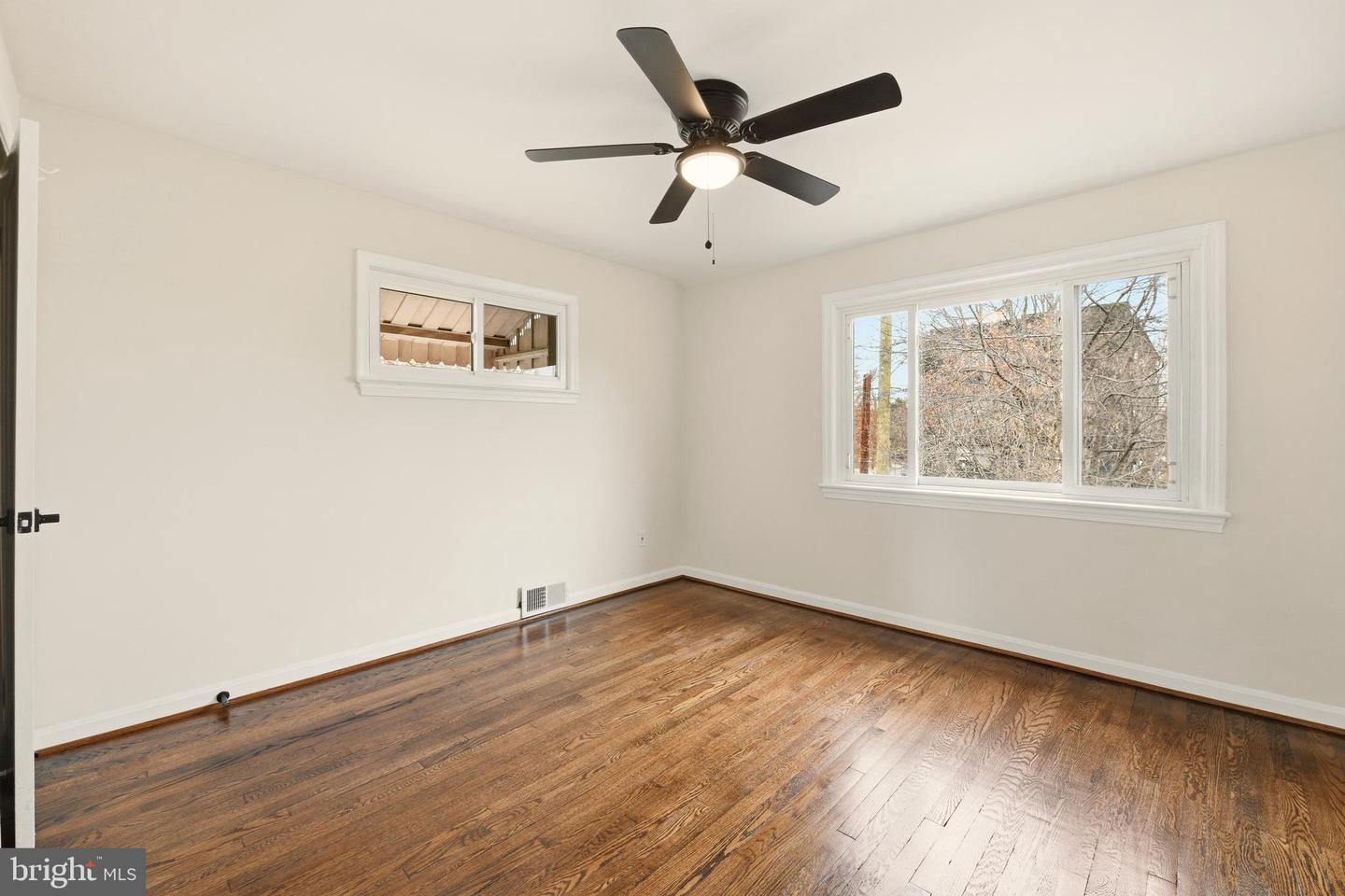 186 FORRESTER ST SW, WASHINGTON, District Of Columbia 20032, 3 Bedrooms Bedrooms, ,2 BathroomsBathrooms,Residential,For sale,186 FORRESTER ST SW,DCDC2233044 MLS # DCDC2233044