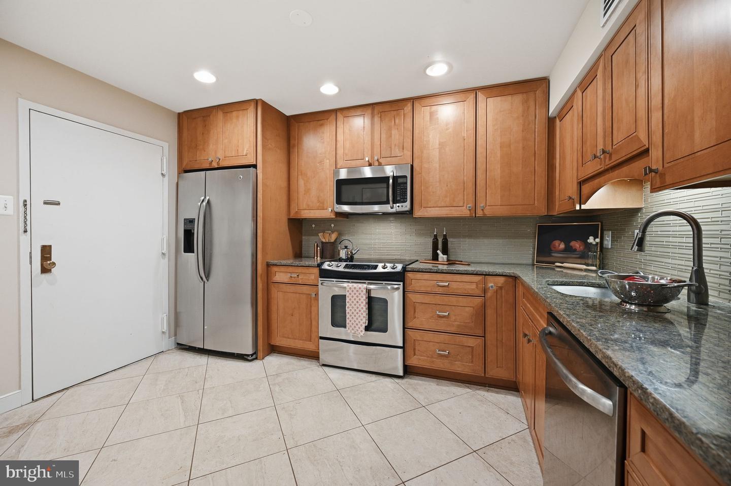 1800 OLD MEADOW RD #1720, MCLEAN, Virginia 22102, 2 Bedrooms Bedrooms, ,2 BathroomsBathrooms,Residential,For sale,1800 OLD MEADOW RD #1720,VAFX2282786 MLS # VAFX2282786