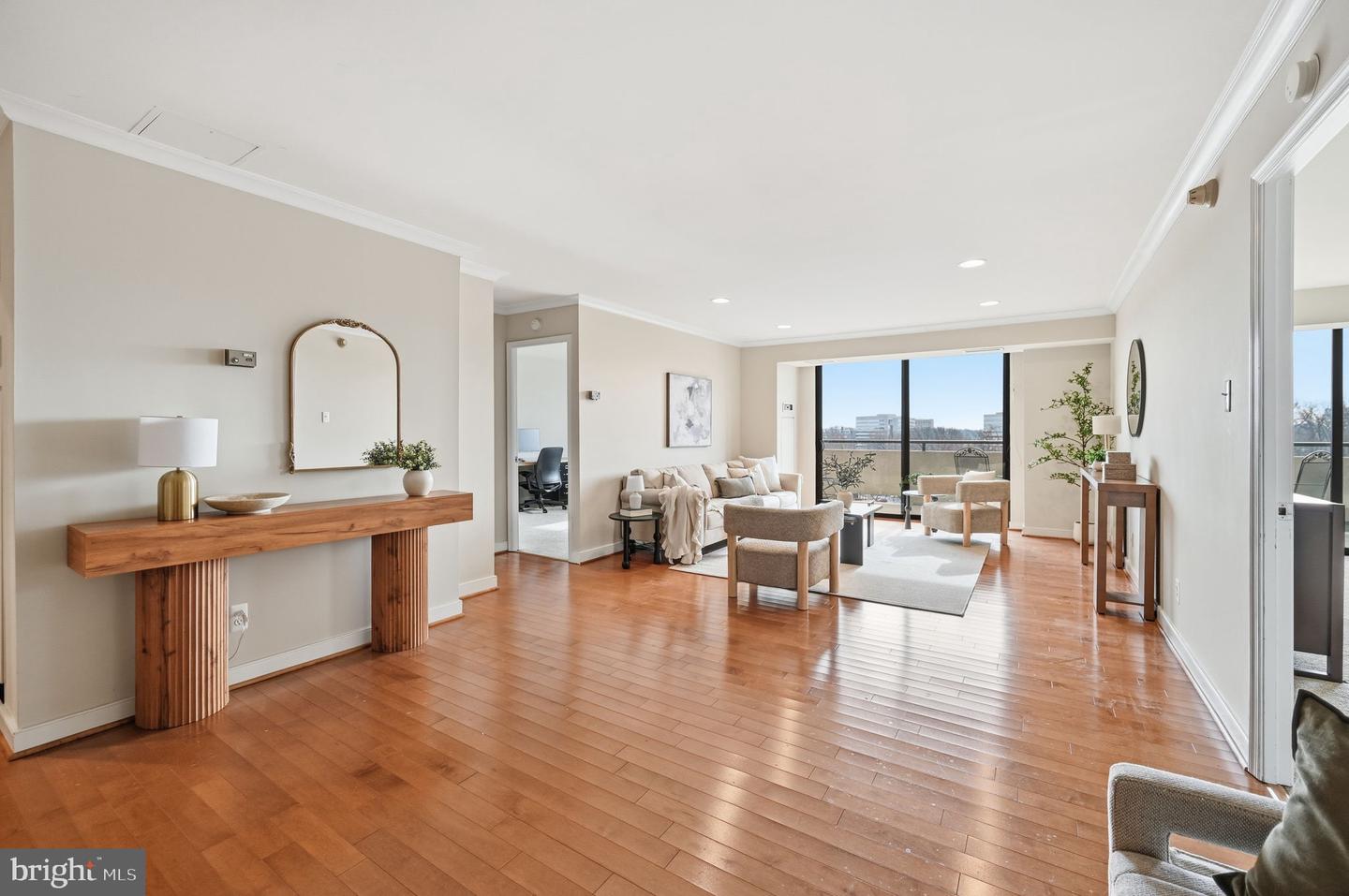 1800 OLD MEADOW RD #1720, MCLEAN, Virginia 22102, 2 Bedrooms Bedrooms, ,2 BathroomsBathrooms,Residential,For sale,1800 OLD MEADOW RD #1720,VAFX2282786 MLS # VAFX2282786