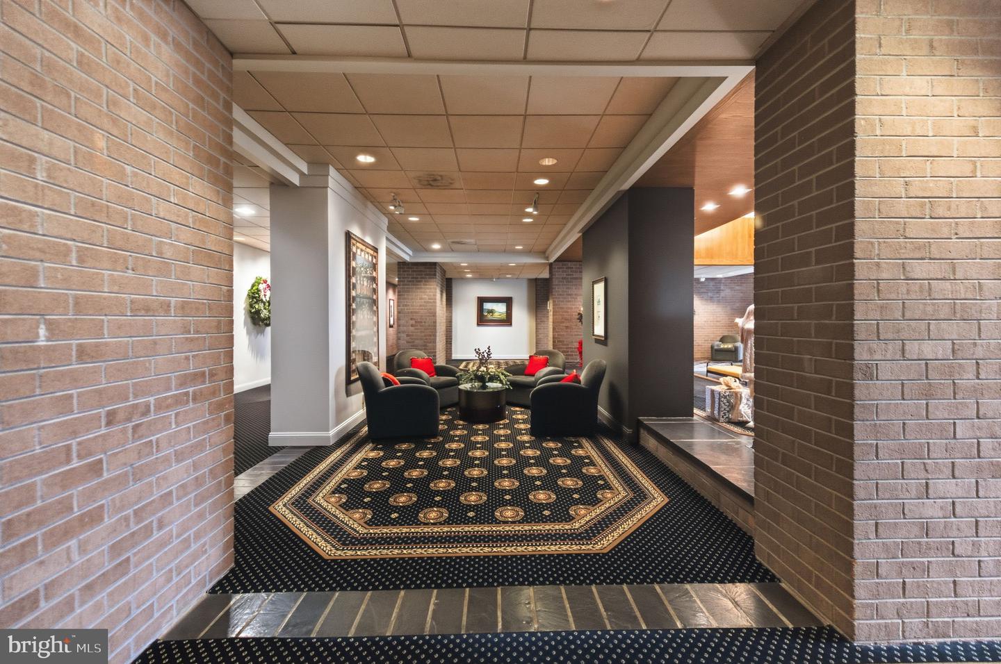 1800 OLD MEADOW RD #1720, MCLEAN, Virginia 22102, 2 Bedrooms Bedrooms, ,2 BathroomsBathrooms,Residential,For sale,1800 OLD MEADOW RD #1720,VAFX2282786 MLS # VAFX2282786