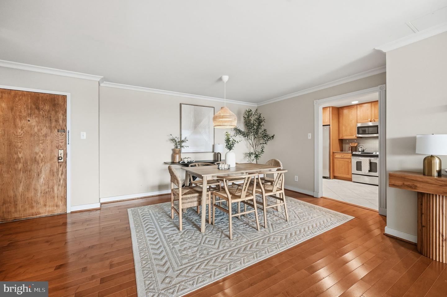 1800 OLD MEADOW RD #1720, MCLEAN, Virginia 22102, 2 Bedrooms Bedrooms, ,2 BathroomsBathrooms,Residential,For sale,1800 OLD MEADOW RD #1720,VAFX2282786 MLS # VAFX2282786