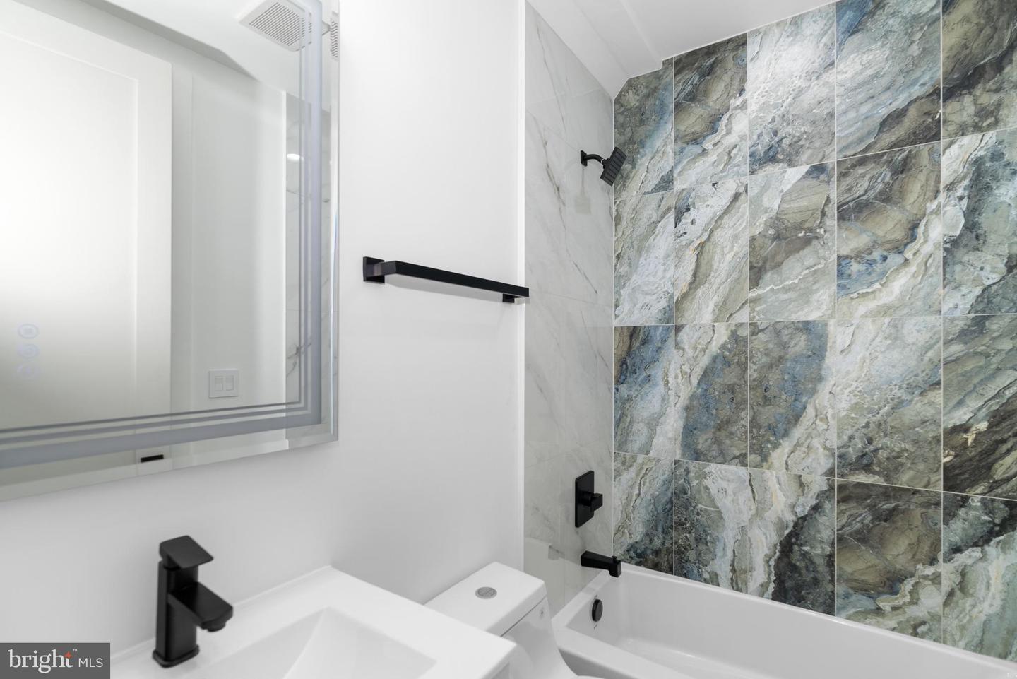 1140 OATES ST NE #102, WASHINGTON, District Of Columbia 20002, 3 Bedrooms Bedrooms, ,2 BathroomsBathrooms,Residential,For sale,1140 OATES ST NE #102,DCDC2235300 MLS # DCDC2235300