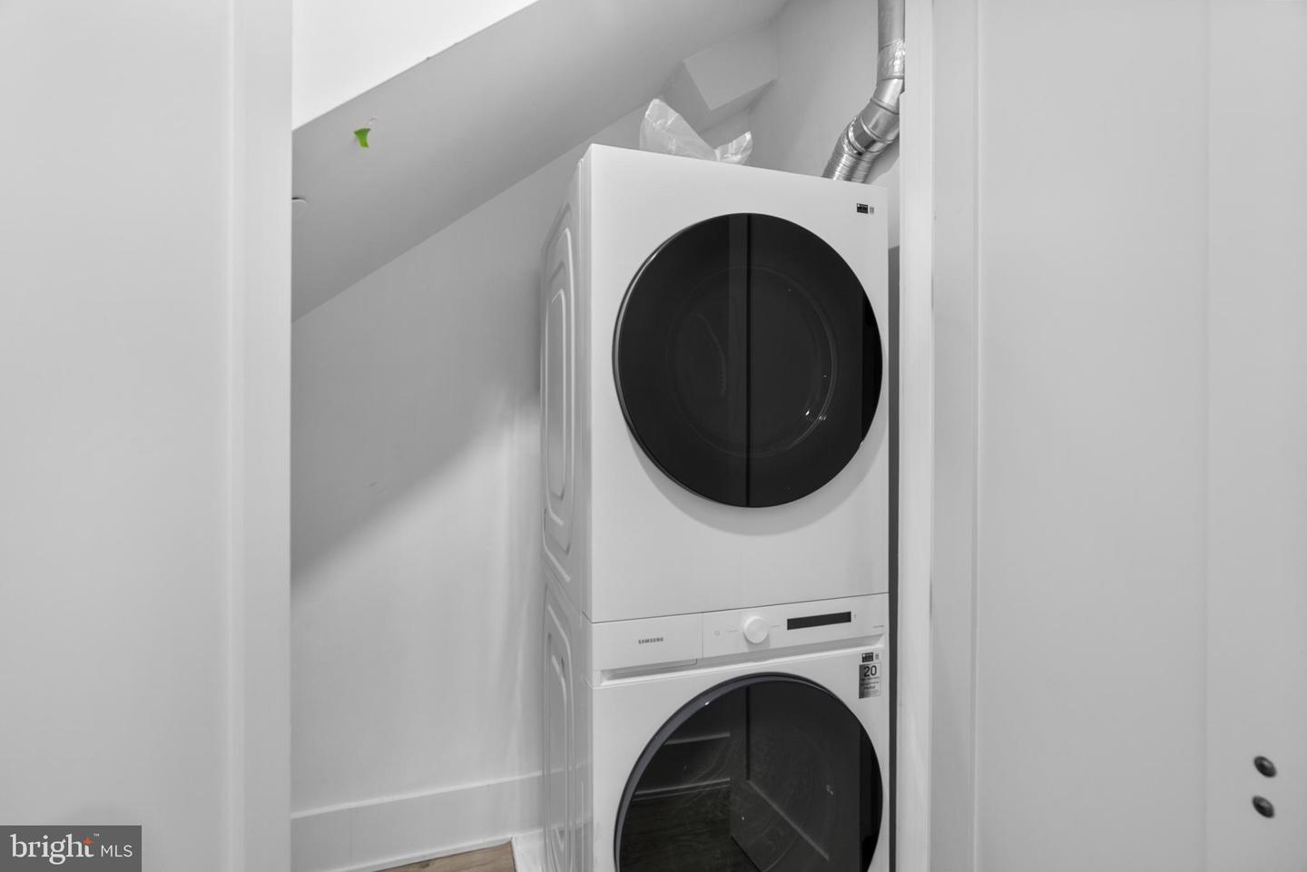 1140 OATES ST NE #102, WASHINGTON, District Of Columbia 20002, 3 Bedrooms Bedrooms, ,2 BathroomsBathrooms,Residential,For sale,1140 OATES ST NE #102,DCDC2235300 MLS # DCDC2235300