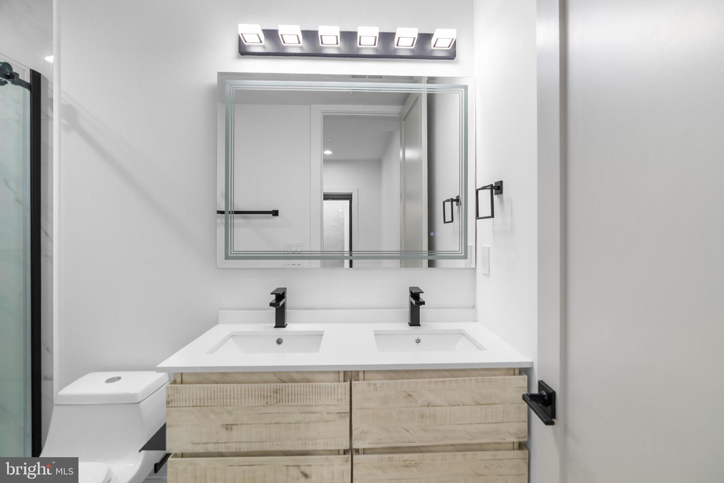 1140 OATES ST NE #102, WASHINGTON, District Of Columbia 20002, 3 Bedrooms Bedrooms, ,2 BathroomsBathrooms,Residential,For sale,1140 OATES ST NE #102,DCDC2235300 MLS # DCDC2235300