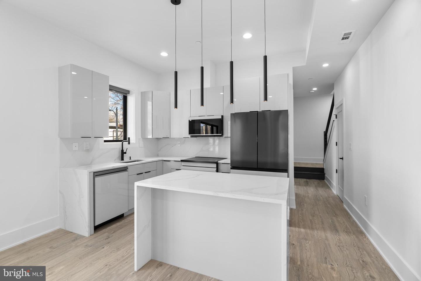 1140 OATES ST NE #201, WASHINGTON, District Of Columbia 20002, 3 Bedrooms Bedrooms, ,2 BathroomsBathrooms,Residential,For sale,1140 OATES ST NE #201,DCDC2235302 MLS # DCDC2235302