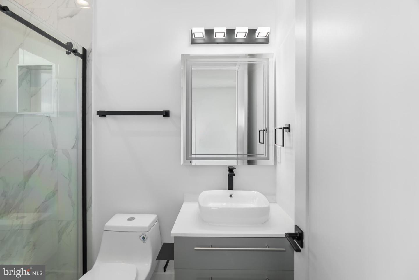 1140 OATES ST NE #201, WASHINGTON, District Of Columbia 20002, 3 Bedrooms Bedrooms, ,2 BathroomsBathrooms,Residential,For sale,1140 OATES ST NE #201,DCDC2235302 MLS # DCDC2235302