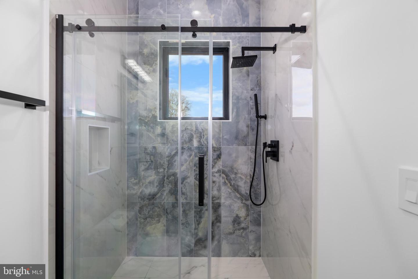 1140 OATES ST NE #201, WASHINGTON, District Of Columbia 20002, 3 Bedrooms Bedrooms, ,2 BathroomsBathrooms,Residential,For sale,1140 OATES ST NE #201,DCDC2235302 MLS # DCDC2235302