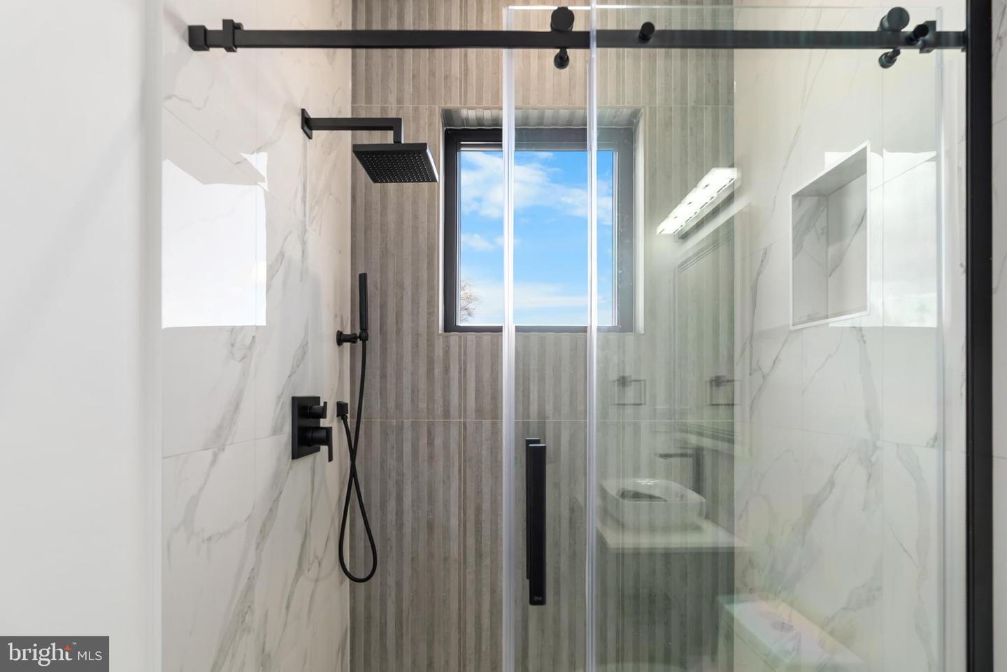 1140 OATES ST NE #201, WASHINGTON, District Of Columbia 20002, 3 Bedrooms Bedrooms, ,2 BathroomsBathrooms,Residential,For sale,1140 OATES ST NE #201,DCDC2235302 MLS # DCDC2235302