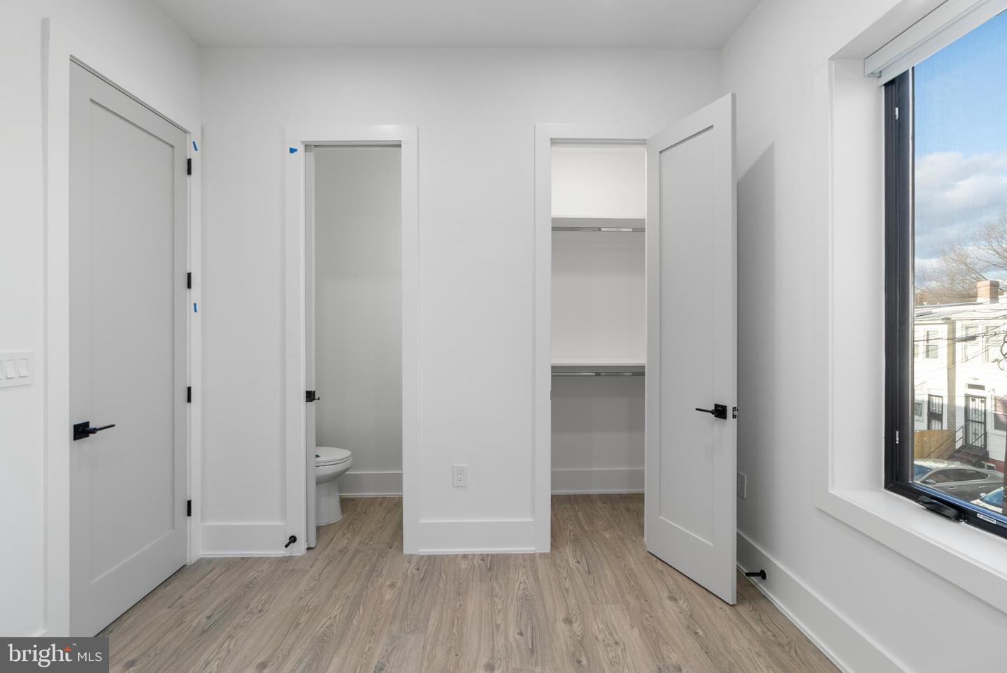 1140 OATES ST NE #201, WASHINGTON, District Of Columbia 20002, 3 Bedrooms Bedrooms, ,2 BathroomsBathrooms,Residential,For sale,1140 OATES ST NE #201,DCDC2235302 MLS # DCDC2235302