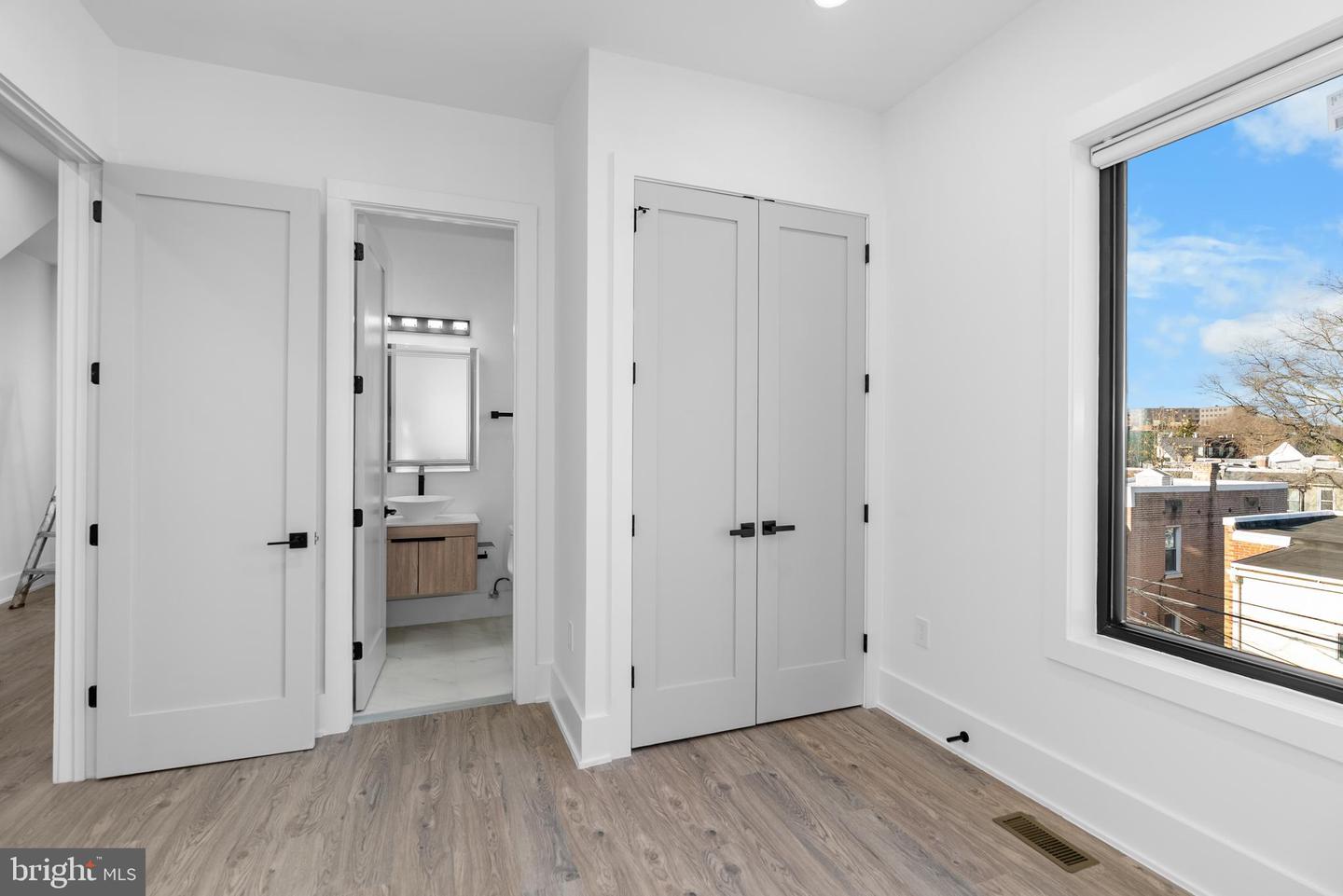 1140 OATES ST NE #201, WASHINGTON, District Of Columbia 20002, 3 Bedrooms Bedrooms, ,2 BathroomsBathrooms,Residential,For sale,1140 OATES ST NE #201,DCDC2235302 MLS # DCDC2235302