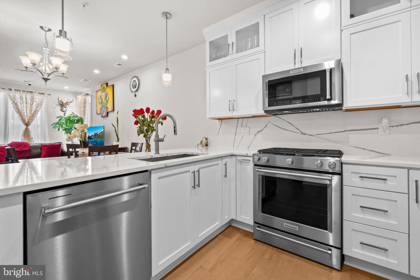 7470 BACKETT WOOD TER #301, MCLEAN, Virginia 22102, 3 Bedrooms Bedrooms, ,2 BathroomsBathrooms,Residential,For sale,7470 BACKETT WOOD TER #301,VAFX2283108 MLS # VAFX2283108