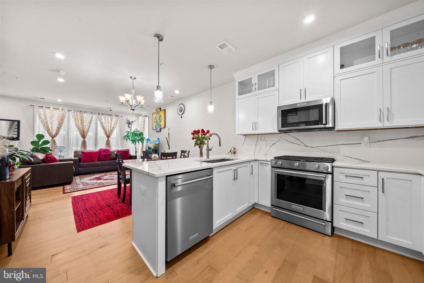 7470 BACKETT WOOD TER #301, MCLEAN, Virginia 22102, 3 Bedrooms Bedrooms, ,2 BathroomsBathrooms,Residential,For sale,7470 BACKETT WOOD TER #301,VAFX2283108 MLS # VAFX2283108