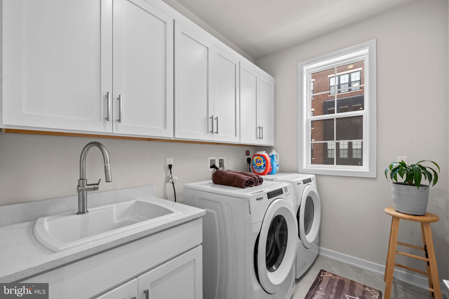 7470 BACKETT WOOD TER #301, MCLEAN, Virginia 22102, 3 Bedrooms Bedrooms, ,2 BathroomsBathrooms,Residential,For sale,7470 BACKETT WOOD TER #301,VAFX2283108 MLS # VAFX2283108