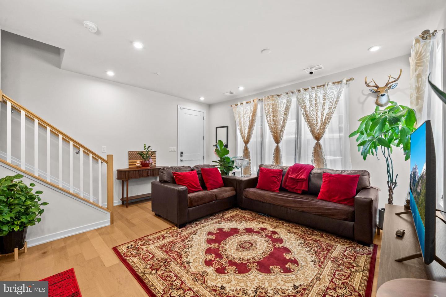 7470 BACKETT WOOD TER #301, MCLEAN, Virginia 22102, 3 Bedrooms Bedrooms, ,2 BathroomsBathrooms,Residential,For sale,7470 BACKETT WOOD TER #301,VAFX2283108 MLS # VAFX2283108