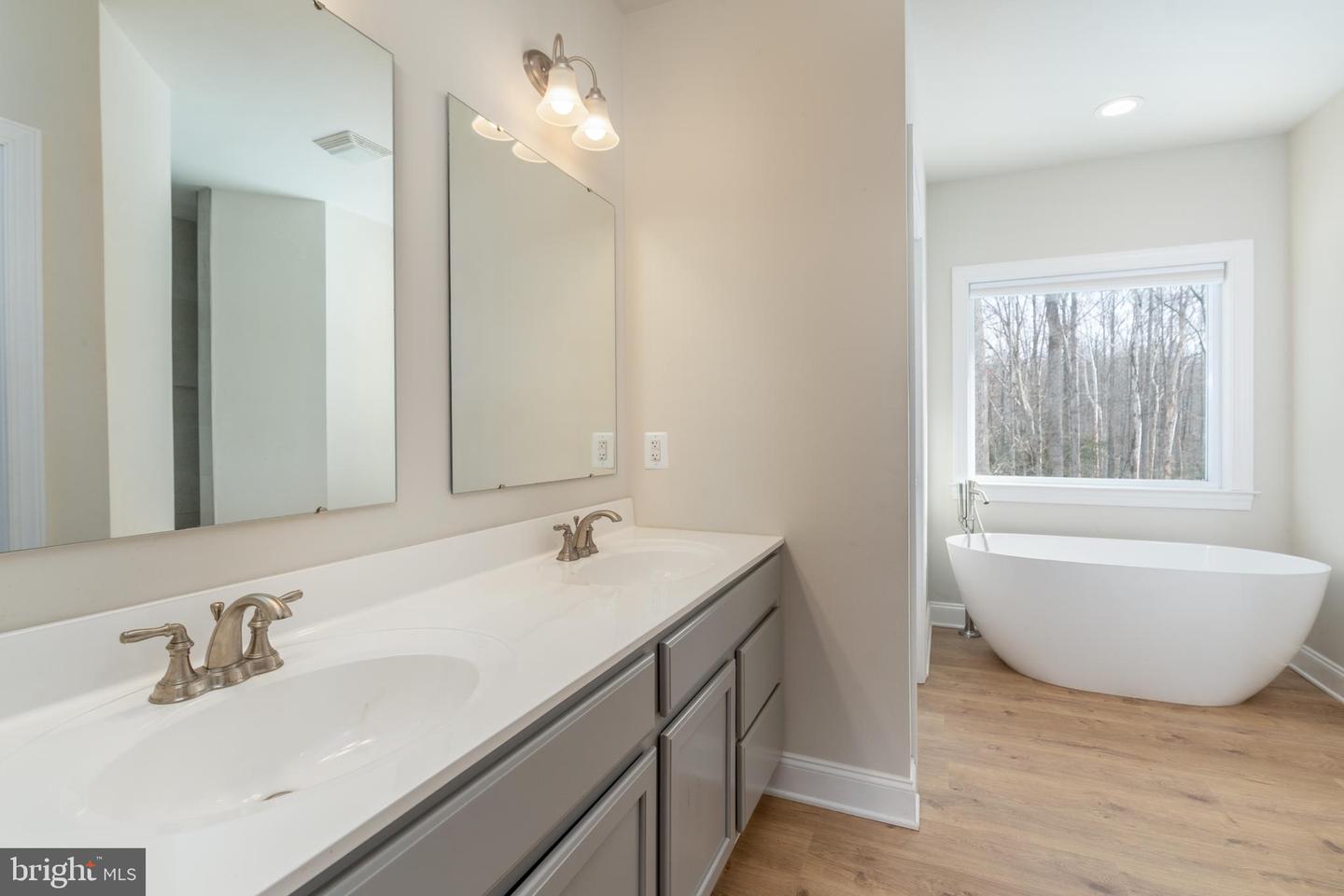 116 WAYPOINTE CT, FREDERICKSBURG, Virginia 22406, 4 Bedrooms Bedrooms, ,3 BathroomsBathrooms,Residential,For sale,116 WAYPOINTE CT,VAST2045152 MLS # VAST2045152