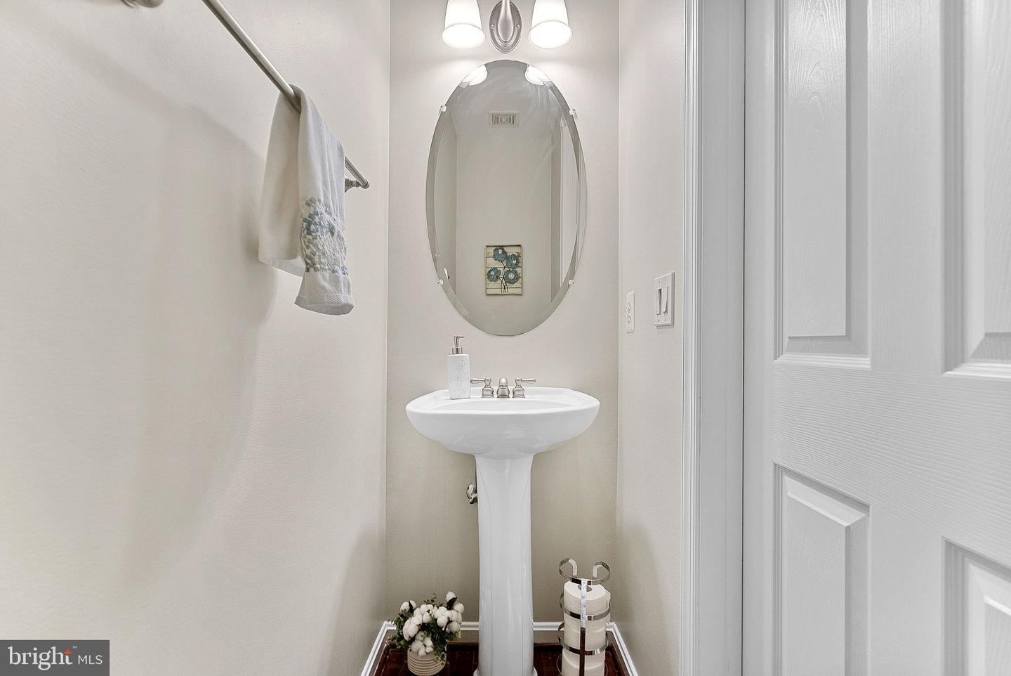 2467 CYPRESS GREEN LN, HERNDON, Virginia 20171, 4 Bedrooms Bedrooms, ,4 BathroomsBathrooms,Residential,For sale,2467 CYPRESS GREEN LN,VAFX2285200 MLS # VAFX2285200