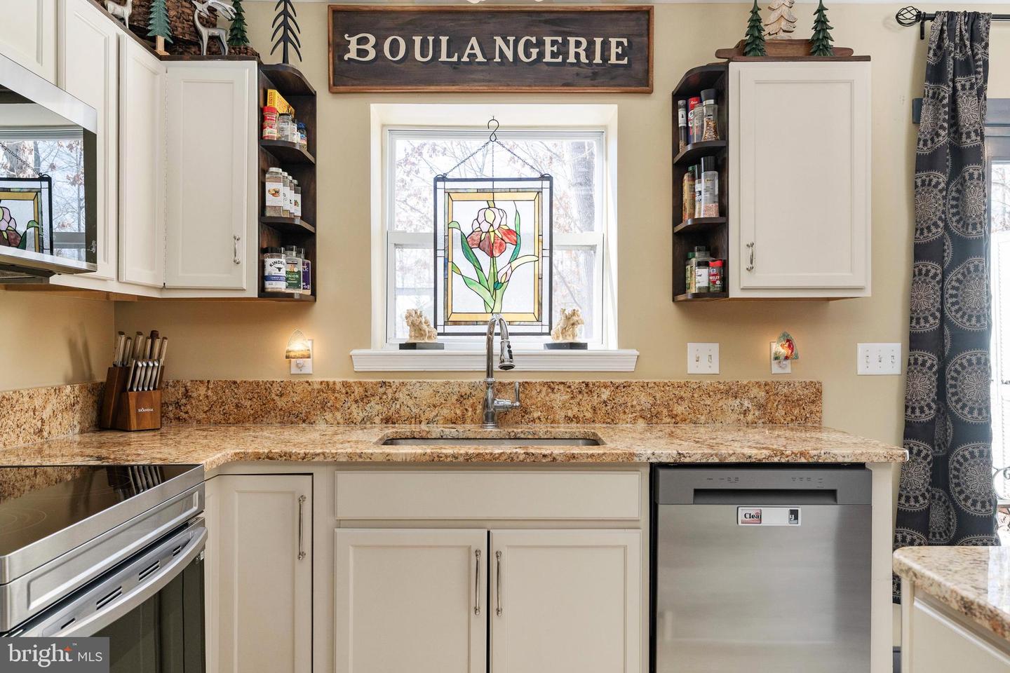 4207 LAKEVIEW PKWY, LOCUST GROVE, Virginia 22508, 3 Bedrooms Bedrooms, ,2 BathroomsBathrooms,Residential,For sale,4207 LAKEVIEW PKWY,VAOR2013104 MLS # VAOR2013104