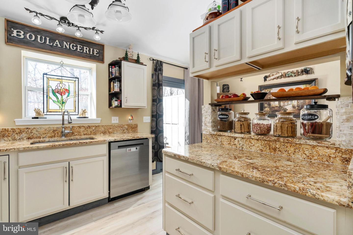 4207 LAKEVIEW PKWY, LOCUST GROVE, Virginia 22508, 3 Bedrooms Bedrooms, ,2 BathroomsBathrooms,Residential,For sale,4207 LAKEVIEW PKWY,VAOR2013104 MLS # VAOR2013104