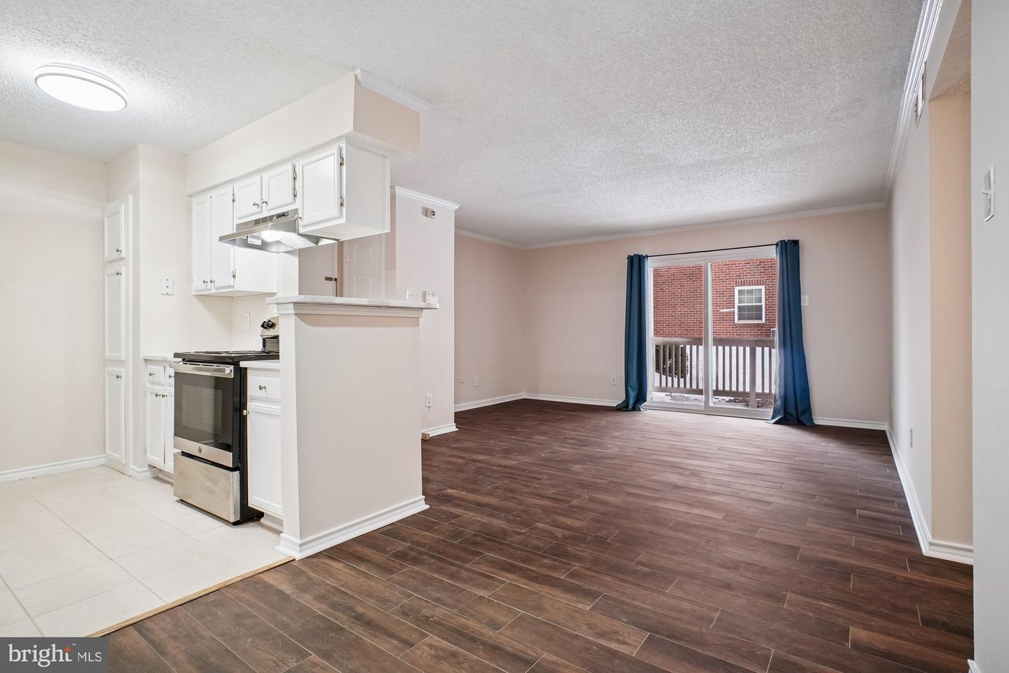 1536 LINCOLN WAY #101, MCLEAN, Virginia 22102, 1 Bedroom Bedrooms, ,1 BathroomBathrooms,Residential,For sale,1536 LINCOLN WAY #101,VAFX2285812 MLS # VAFX2285812