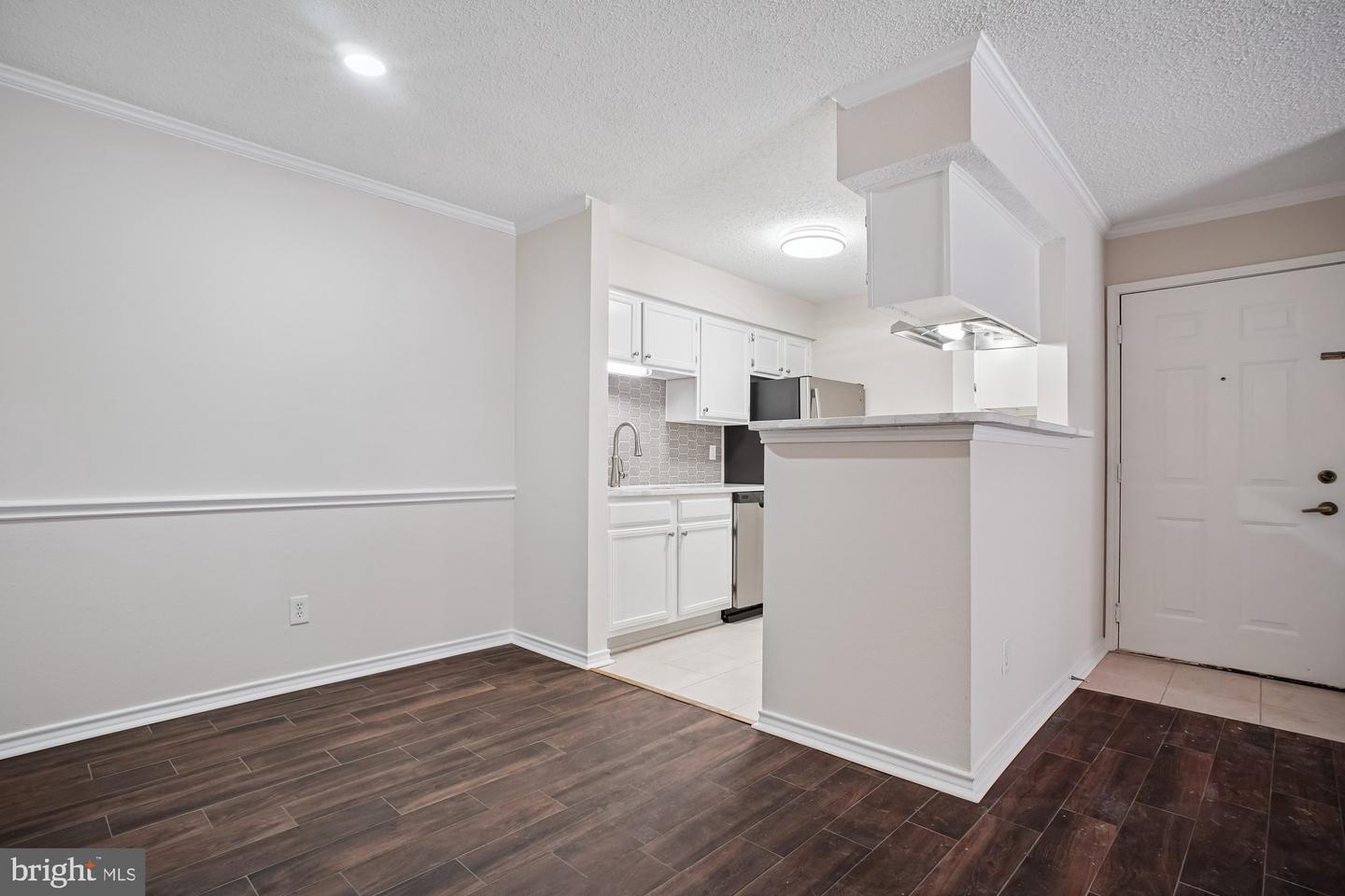 1536 LINCOLN WAY #101, MCLEAN, Virginia 22102, 1 Bedroom Bedrooms, ,1 BathroomBathrooms,Residential,For sale,1536 LINCOLN WAY #101,VAFX2285812 MLS # VAFX2285812