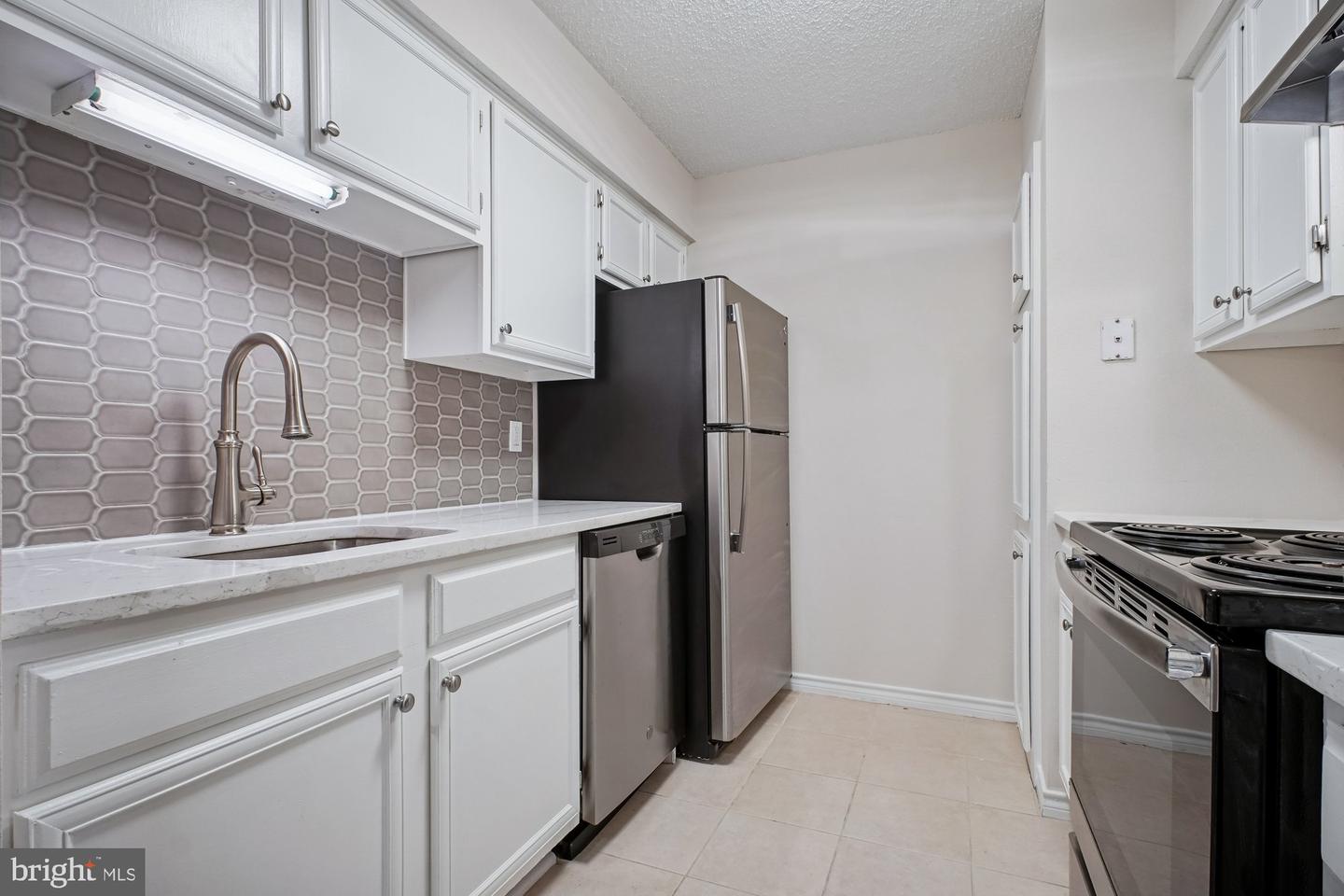 1536 LINCOLN WAY #101, MCLEAN, Virginia 22102, 1 Bedroom Bedrooms, ,1 BathroomBathrooms,Residential,For sale,1536 LINCOLN WAY #101,VAFX2285812 MLS # VAFX2285812