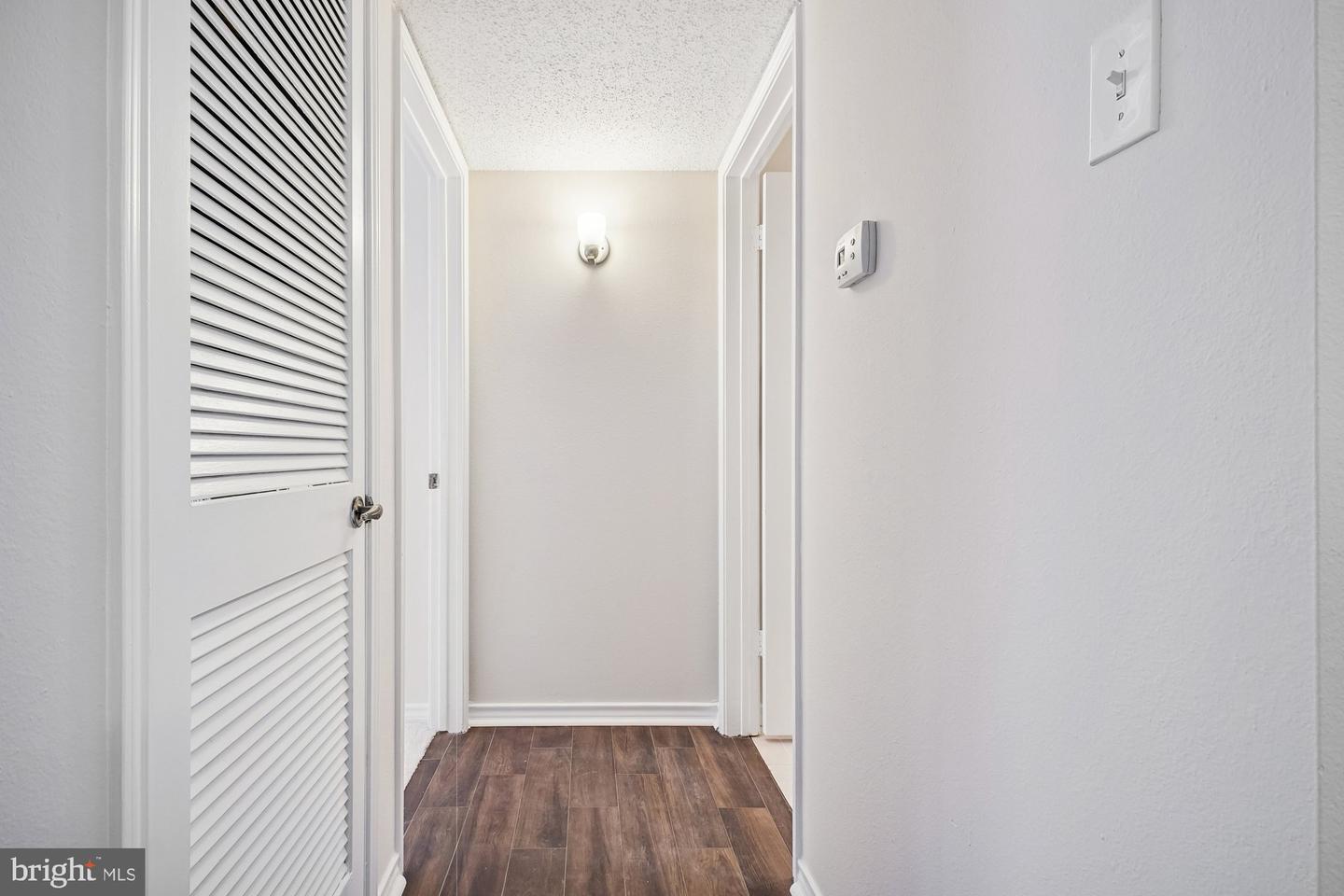 1536 LINCOLN WAY #101, MCLEAN, Virginia 22102, 1 Bedroom Bedrooms, ,1 BathroomBathrooms,Residential,For sale,1536 LINCOLN WAY #101,VAFX2285812 MLS # VAFX2285812