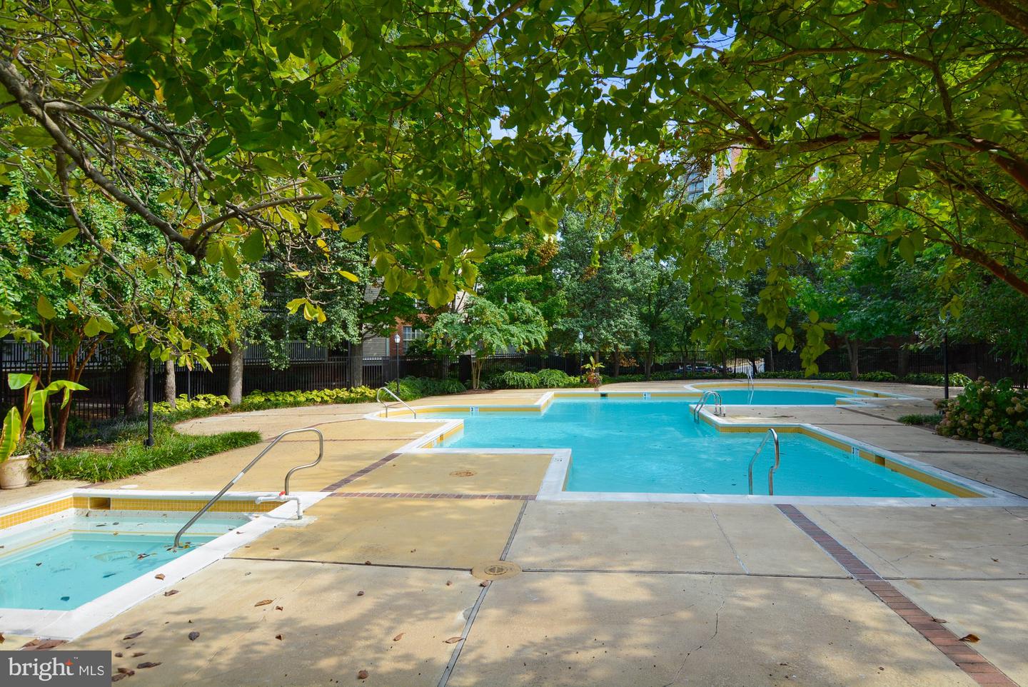 1536 LINCOLN WAY #101, MCLEAN, Virginia 22102, 1 Bedroom Bedrooms, ,1 BathroomBathrooms,Residential,For sale,1536 LINCOLN WAY #101,VAFX2285812 MLS # VAFX2285812