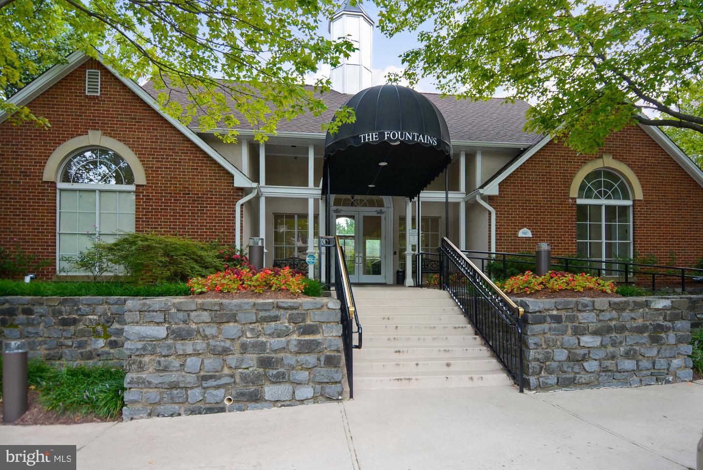 1536 LINCOLN WAY #101, MCLEAN, Virginia 22102, 1 Bedroom Bedrooms, ,1 BathroomBathrooms,Residential,For sale,1536 LINCOLN WAY #101,VAFX2285812 MLS # VAFX2285812