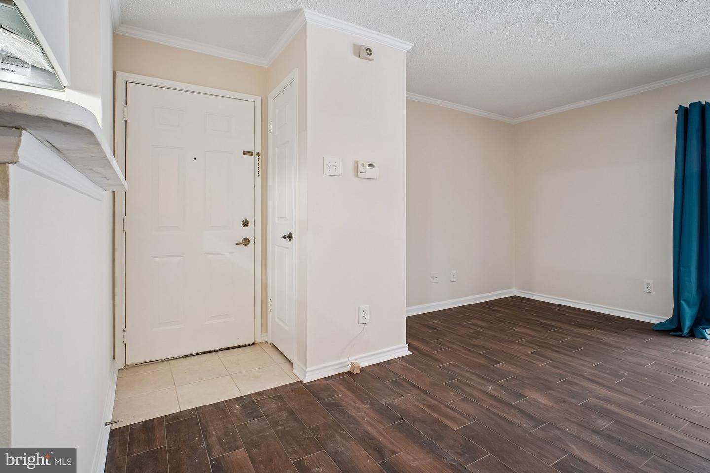 1536 LINCOLN WAY #101, MCLEAN, Virginia 22102, 1 Bedroom Bedrooms, ,1 BathroomBathrooms,Residential,For sale,1536 LINCOLN WAY #101,VAFX2285812 MLS # VAFX2285812