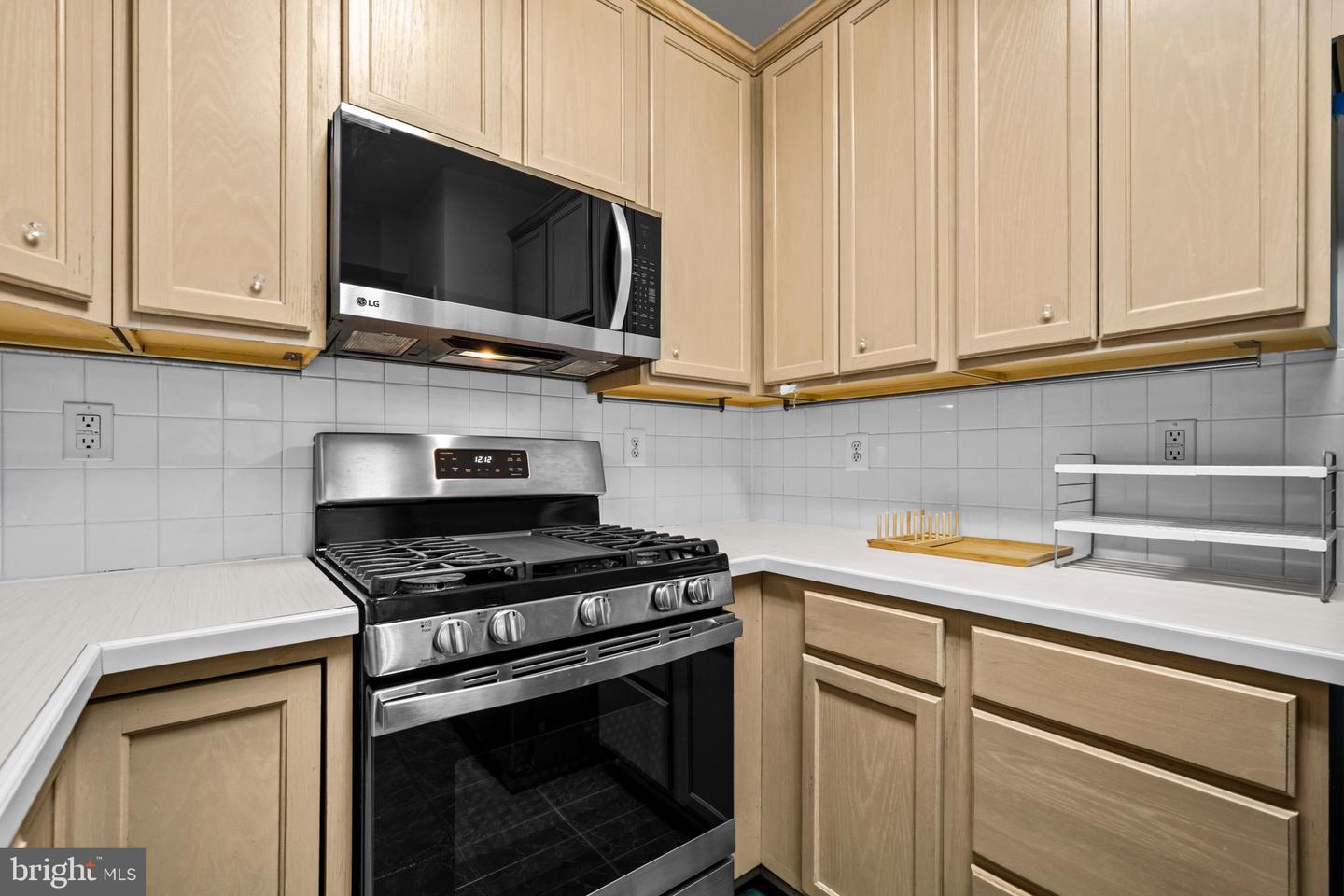 11338 WESTBROOK MILL LN #303, FAIRFAX, Virginia 22030, 3 Bedrooms Bedrooms, ,2 BathroomsBathrooms,Residential,For sale,11338 WESTBROOK MILL LN #303,VAFX2285908 MLS # VAFX2285908