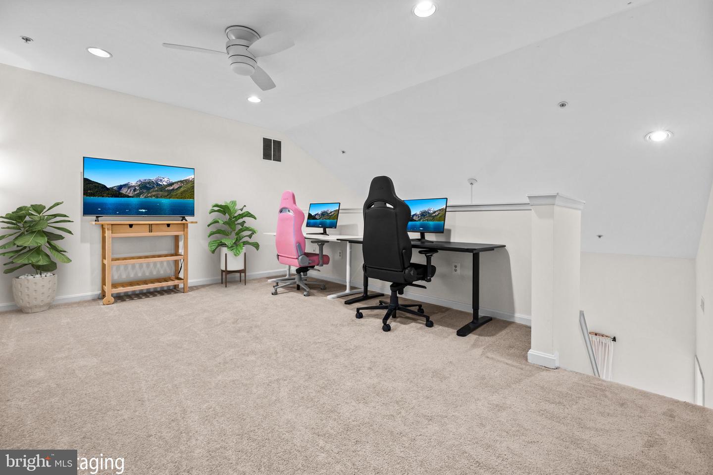 11338 WESTBROOK MILL LN #303, FAIRFAX, Virginia 22030, 3 Bedrooms Bedrooms, ,2 BathroomsBathrooms,Residential,For sale,11338 WESTBROOK MILL LN #303,VAFX2285908 MLS # VAFX2285908