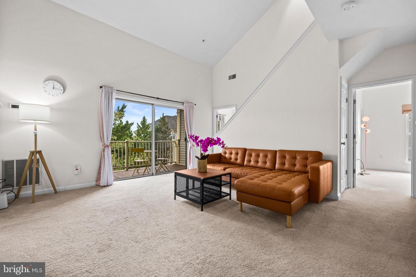 11338 WESTBROOK MILL LN #303, FAIRFAX, Virginia 22030, 3 Bedrooms Bedrooms, ,2 BathroomsBathrooms,Residential,For sale,11338 WESTBROOK MILL LN #303,VAFX2285908 MLS # VAFX2285908