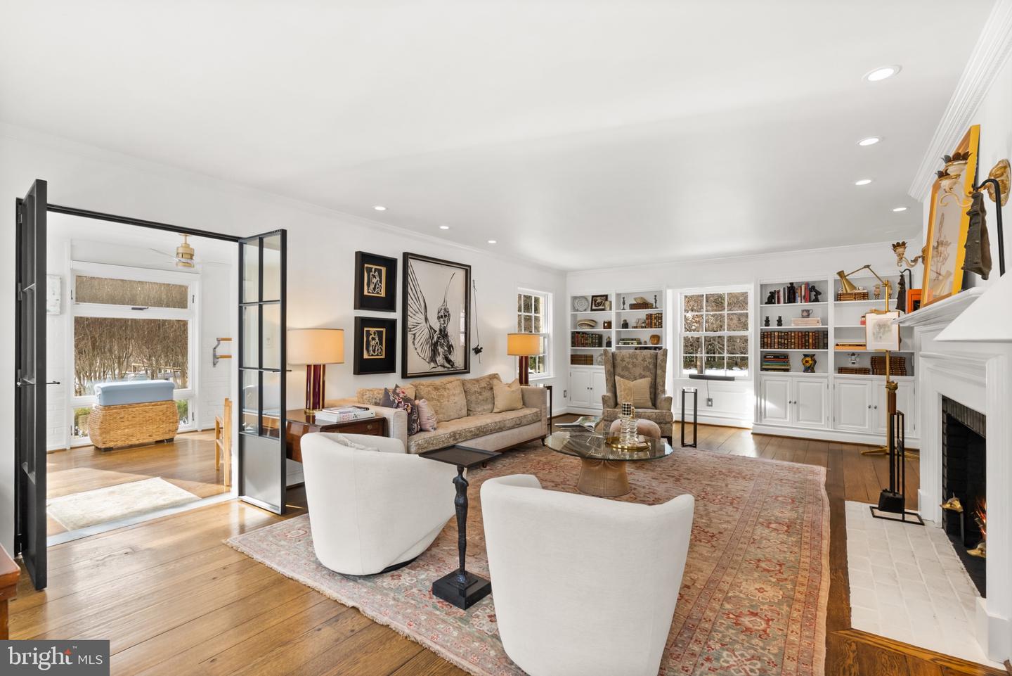 3022 FOX MILL RD, OAKTON, Virginia 22124, 4 Bedrooms Bedrooms, 10 Rooms Rooms,4 BathroomsBathrooms,Residential,For sale,3022 FOX MILL RD,VAFX2286094 MLS # VAFX2286094