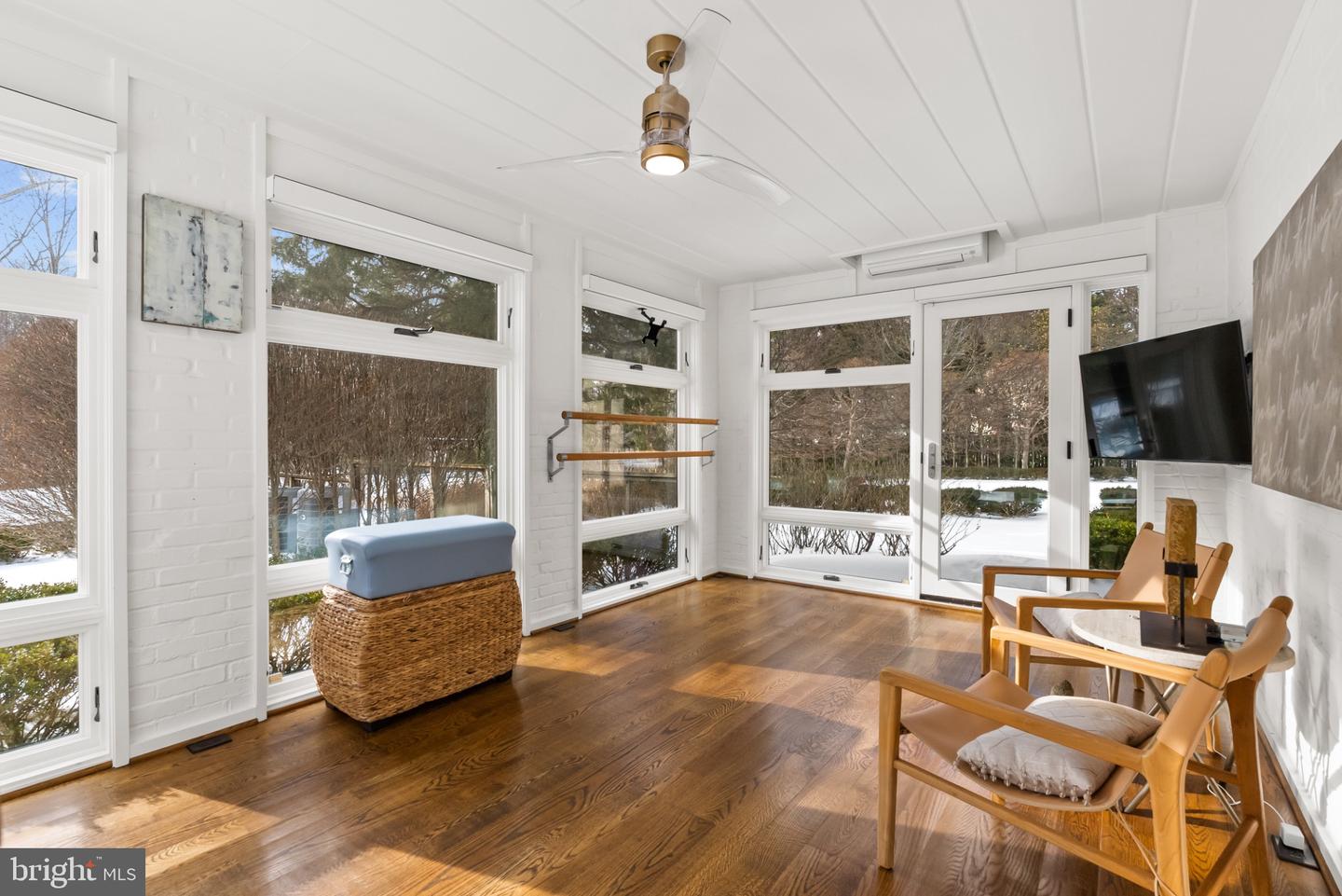 3022 FOX MILL RD, OAKTON, Virginia 22124, 4 Bedrooms Bedrooms, 10 Rooms Rooms,4 BathroomsBathrooms,Residential,For sale,3022 FOX MILL RD,VAFX2286094 MLS # VAFX2286094