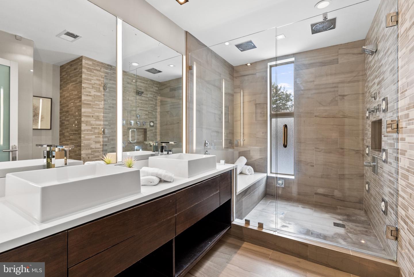 3022 FOX MILL RD, OAKTON, Virginia 22124, 4 Bedrooms Bedrooms, 10 Rooms Rooms,4 BathroomsBathrooms,Residential,For sale,3022 FOX MILL RD,VAFX2286094 MLS # VAFX2286094