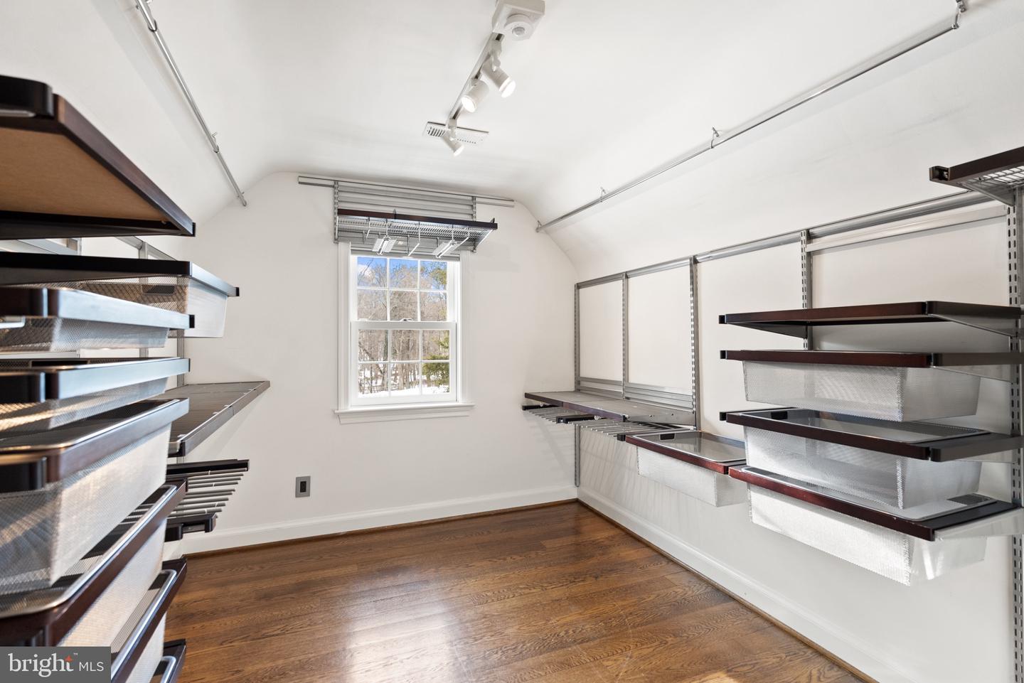 3022 FOX MILL RD, OAKTON, Virginia 22124, 4 Bedrooms Bedrooms, 10 Rooms Rooms,4 BathroomsBathrooms,Residential,For sale,3022 FOX MILL RD,VAFX2286094 MLS # VAFX2286094