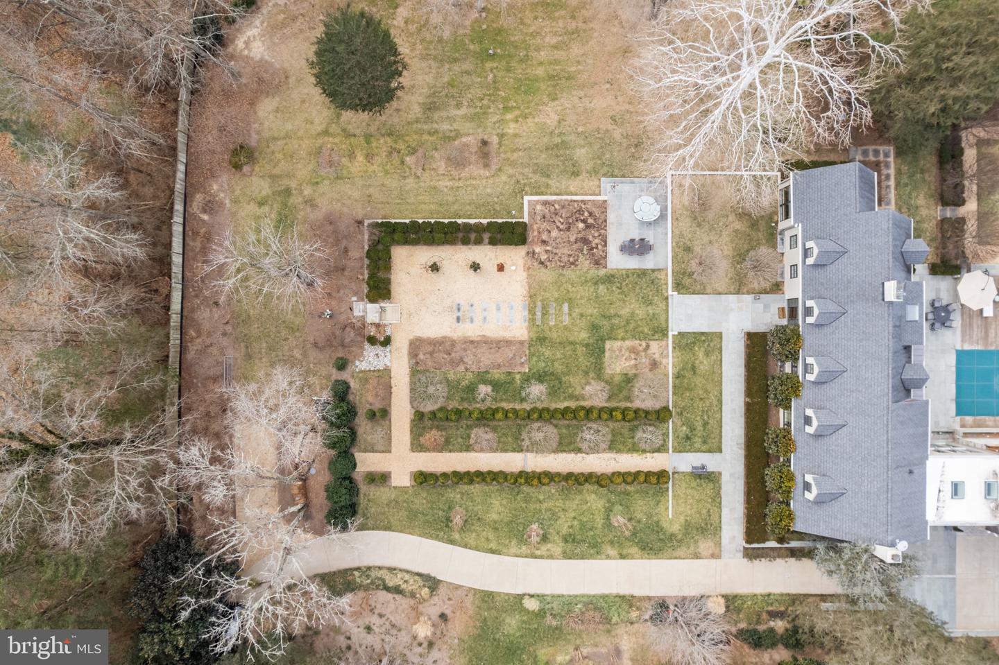 3022 FOX MILL RD, OAKTON, Virginia 22124, 4 Bedrooms Bedrooms, 10 Rooms Rooms,4 BathroomsBathrooms,Residential,For sale,3022 FOX MILL RD,VAFX2286094 MLS # VAFX2286094