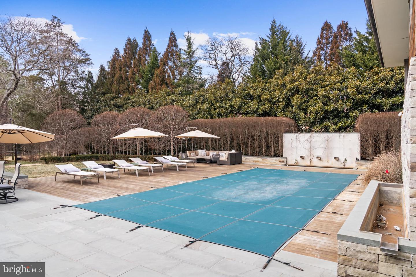 3022 FOX MILL RD, OAKTON, Virginia 22124, 4 Bedrooms Bedrooms, 10 Rooms Rooms,4 BathroomsBathrooms,Residential,For sale,3022 FOX MILL RD,VAFX2286094 MLS # VAFX2286094