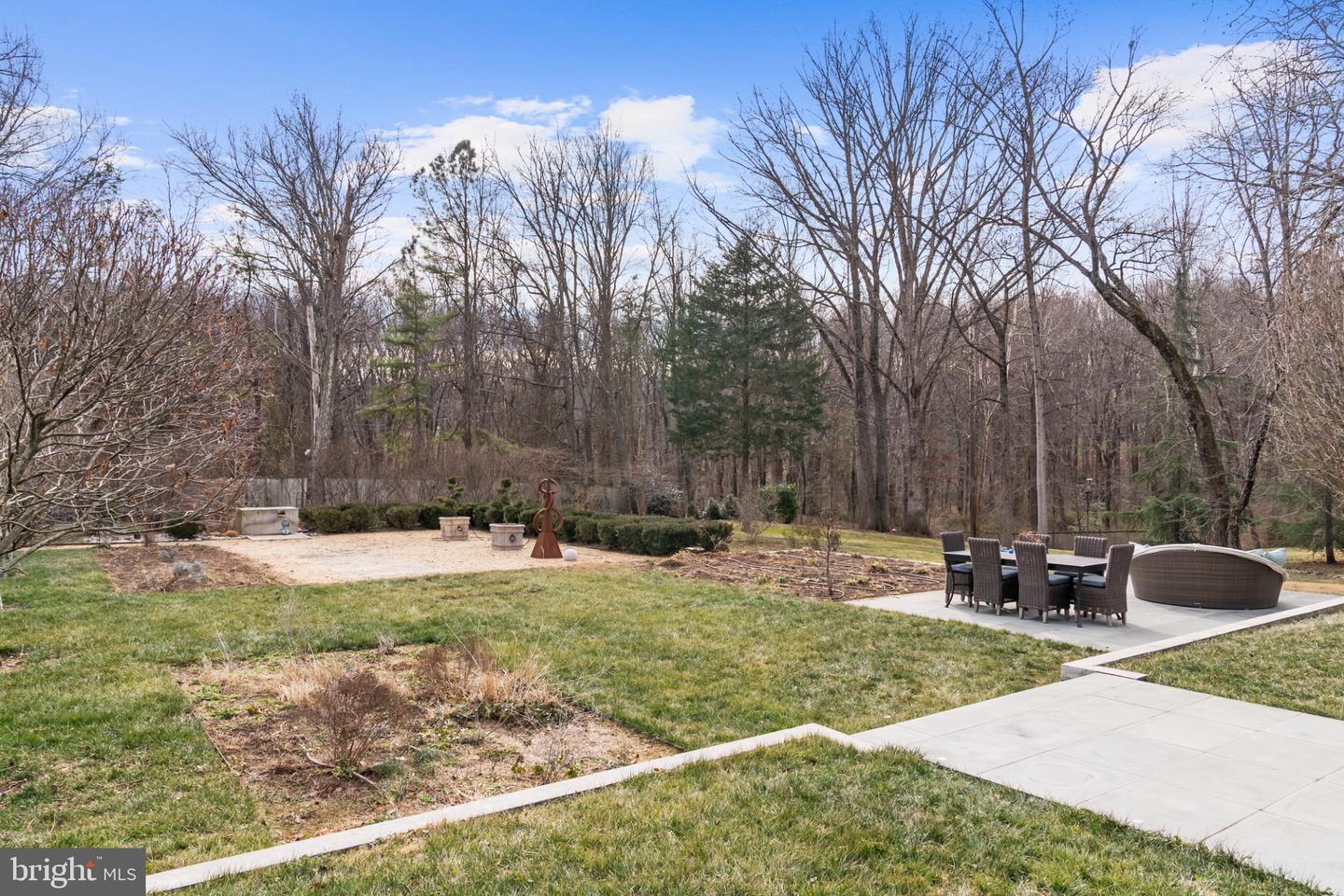 3022 FOX MILL RD, OAKTON, Virginia 22124, 4 Bedrooms Bedrooms, 10 Rooms Rooms,4 BathroomsBathrooms,Residential,For sale,3022 FOX MILL RD,VAFX2286094 MLS # VAFX2286094