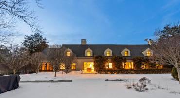 3022 FOX MILL RD, OAKTON, Virginia 22124, 4 Bedrooms Bedrooms, 10 Rooms Rooms,4 BathroomsBathrooms,Residential,For sale,3022 FOX MILL RD,VAFX2286094 MLS # VAFX2286094