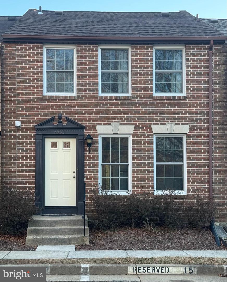 2903 MONTAUK CT, FALLS CHURCH, Virginia 22042, 3 Bedrooms Bedrooms, ,3 BathroomsBathrooms,Residential,For sale,2903 MONTAUK CT,VAFX2286952 MLS # VAFX2286952