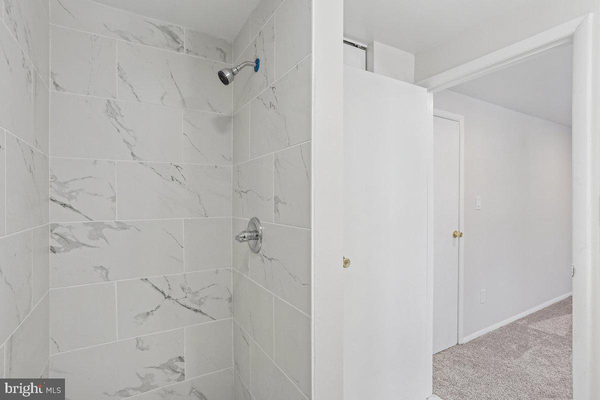 2903 MONTAUK CT, FALLS CHURCH, Virginia 22042, 3 Bedrooms Bedrooms, ,3 BathroomsBathrooms,Residential,For sale,2903 MONTAUK CT,VAFX2286952 MLS # VAFX2286952