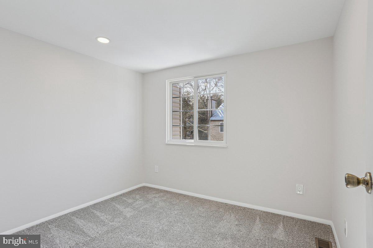 2903 MONTAUK CT, FALLS CHURCH, Virginia 22042, 3 Bedrooms Bedrooms, ,3 BathroomsBathrooms,Residential,For sale,2903 MONTAUK CT,VAFX2286952 MLS # VAFX2286952