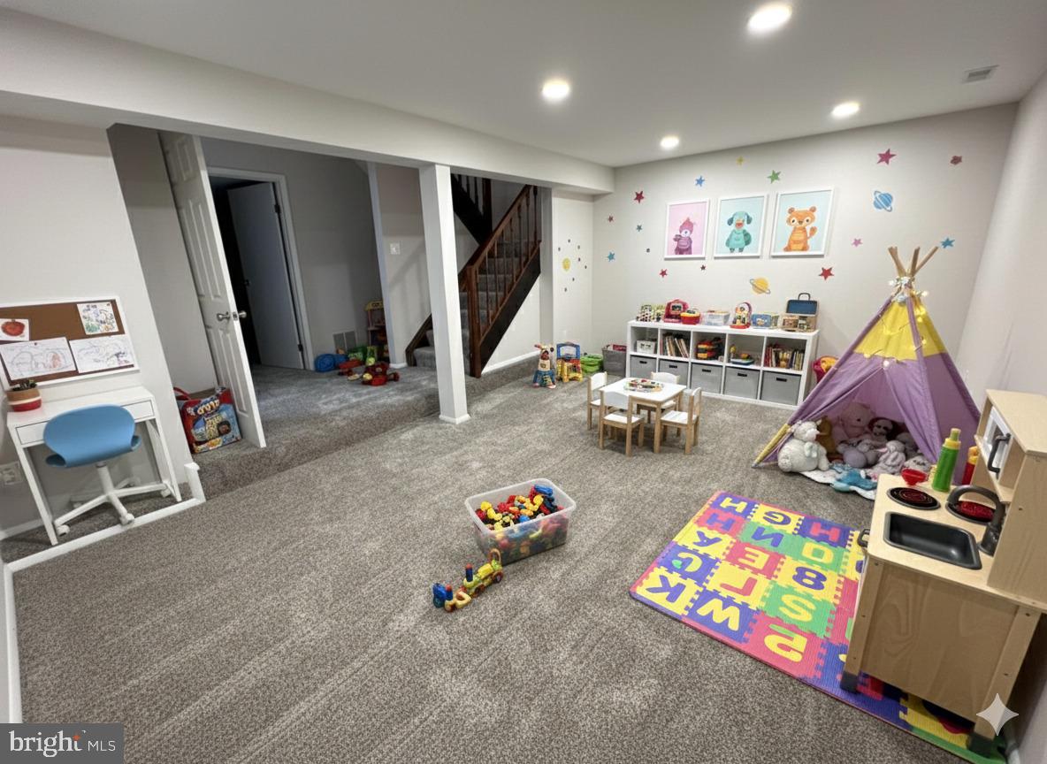 2903 MONTAUK CT, FALLS CHURCH, Virginia 22042, 3 Bedrooms Bedrooms, ,3 BathroomsBathrooms,Residential,For sale,2903 MONTAUK CT,VAFX2286952 MLS # VAFX2286952