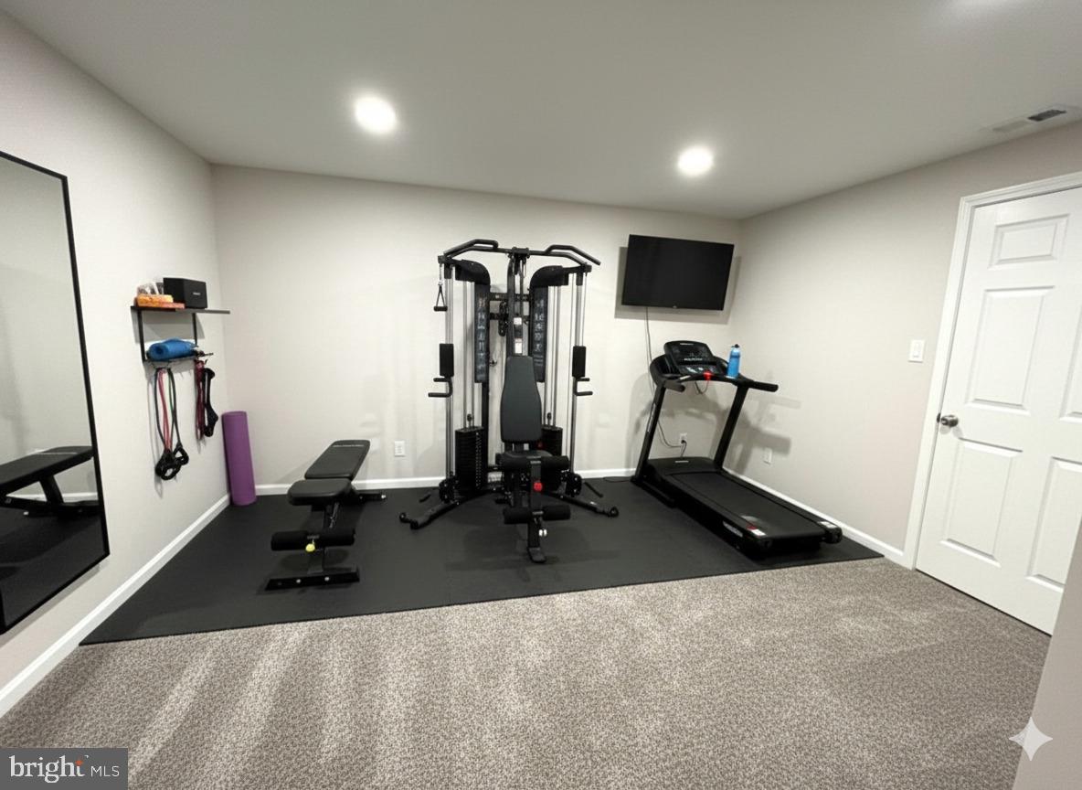 2903 MONTAUK CT, FALLS CHURCH, Virginia 22042, 3 Bedrooms Bedrooms, ,3 BathroomsBathrooms,Residential,For sale,2903 MONTAUK CT,VAFX2286952 MLS # VAFX2286952